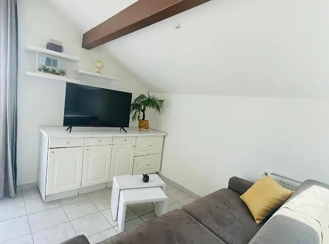 Apartment L'annexe - 3 Etoiles *
